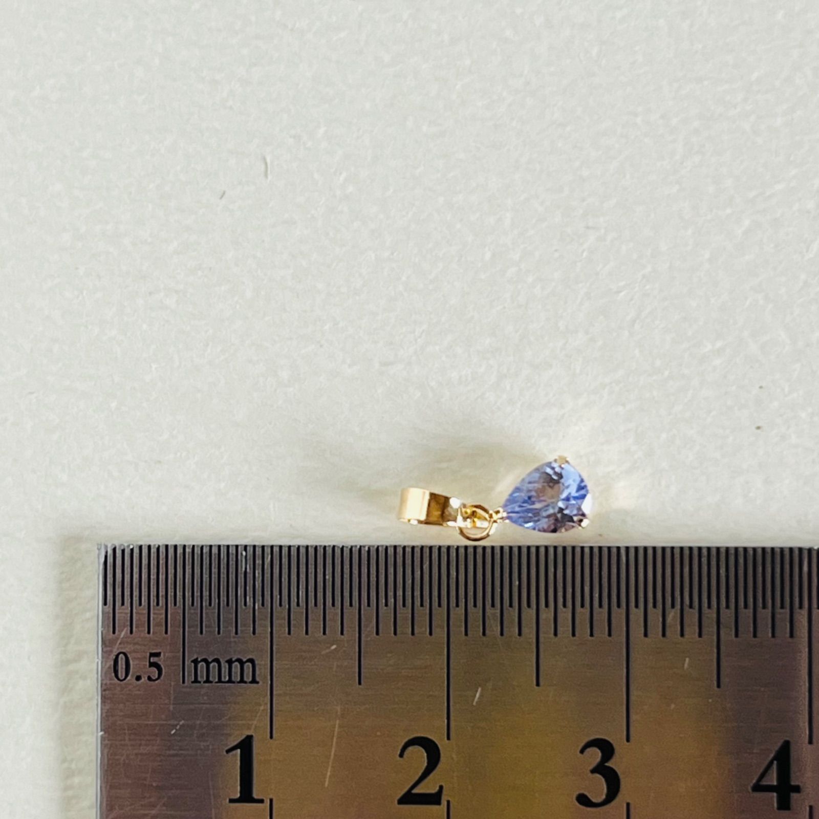 K18 天然石タンザナイト pear ペンダントトップ 18金イエロー