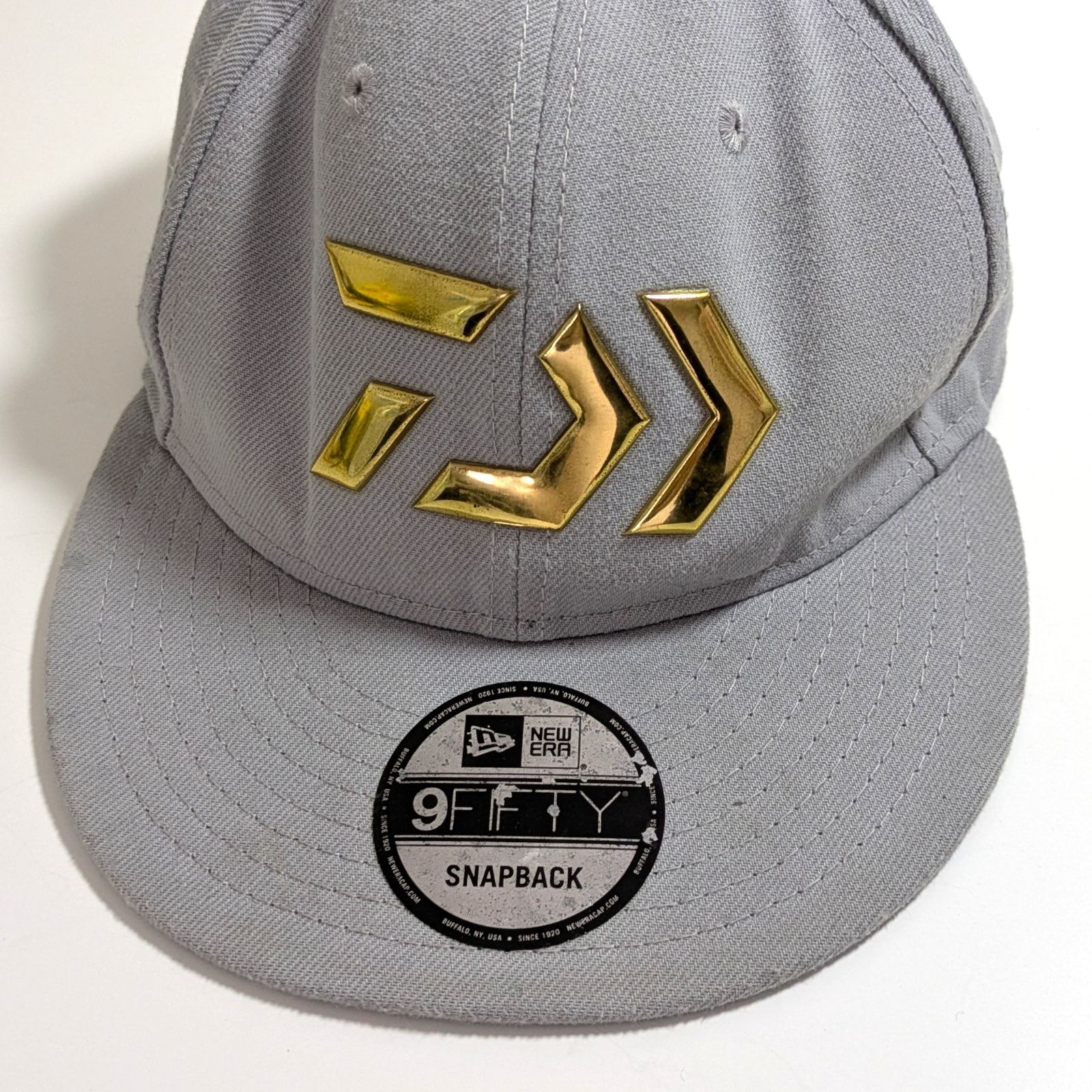 DAIWA × NEW ERA 59FIFTY コラボキャップ 希少モデル 注目を集めた