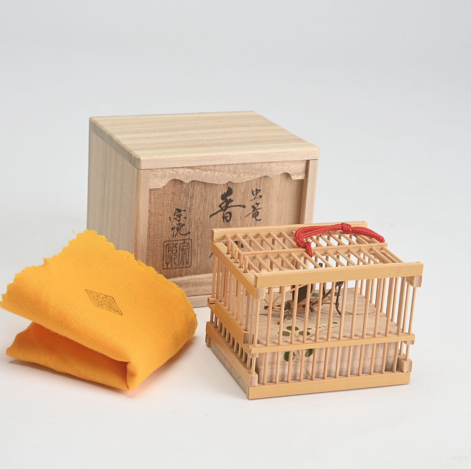茶道具　中村宗悦作　柳に蛙蒔絵　丸香合　共箱　V　8431 茶器/茶道具 香合】 扇面 翡翠蒔絵（川蝉蒔絵） 中村宗悦作 – 今