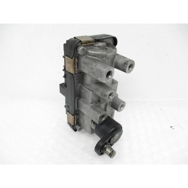 H27 BMW 3D20 F30 320d ターボ アクチュエーター 49335-19411 01043004 176763 4395