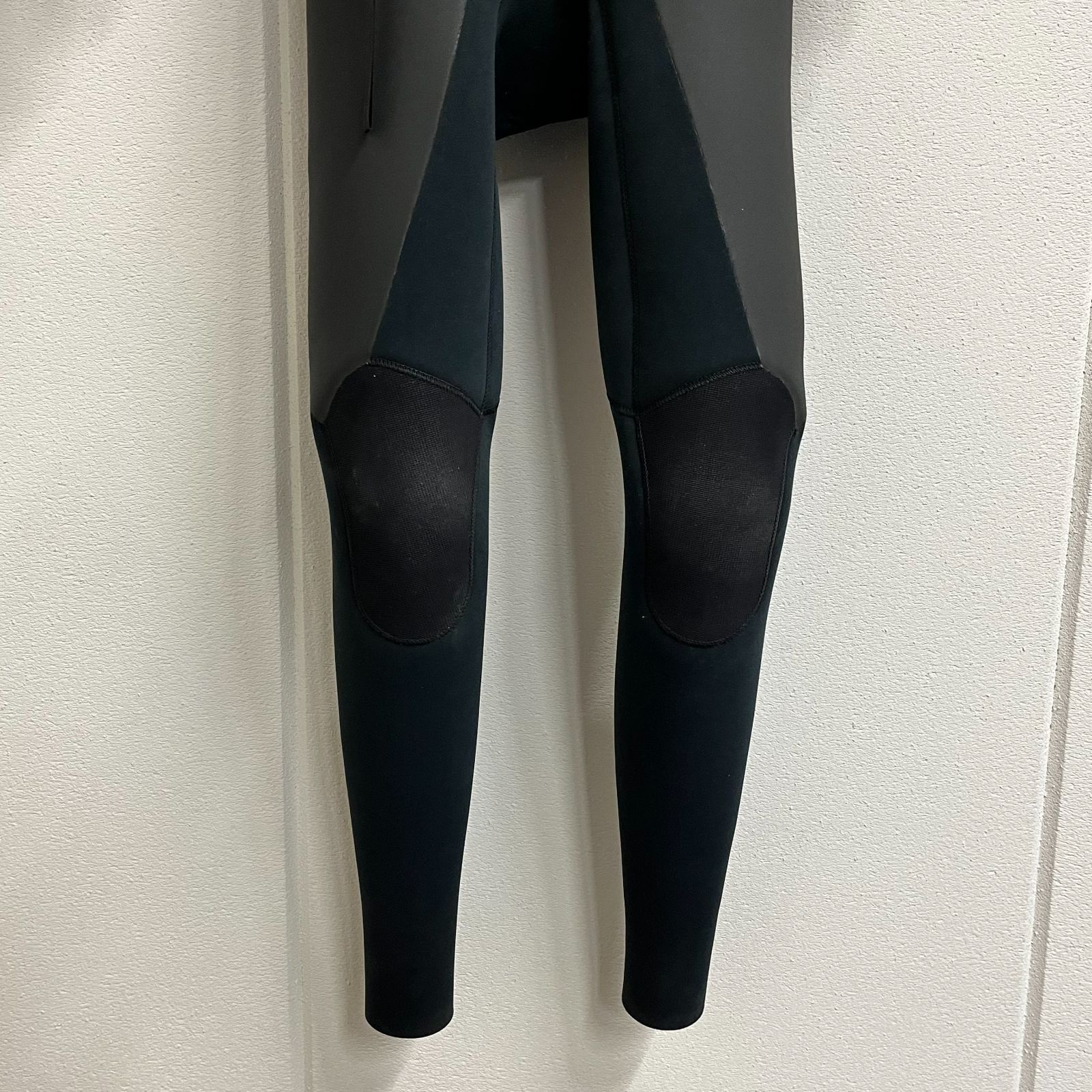 フロントジップ