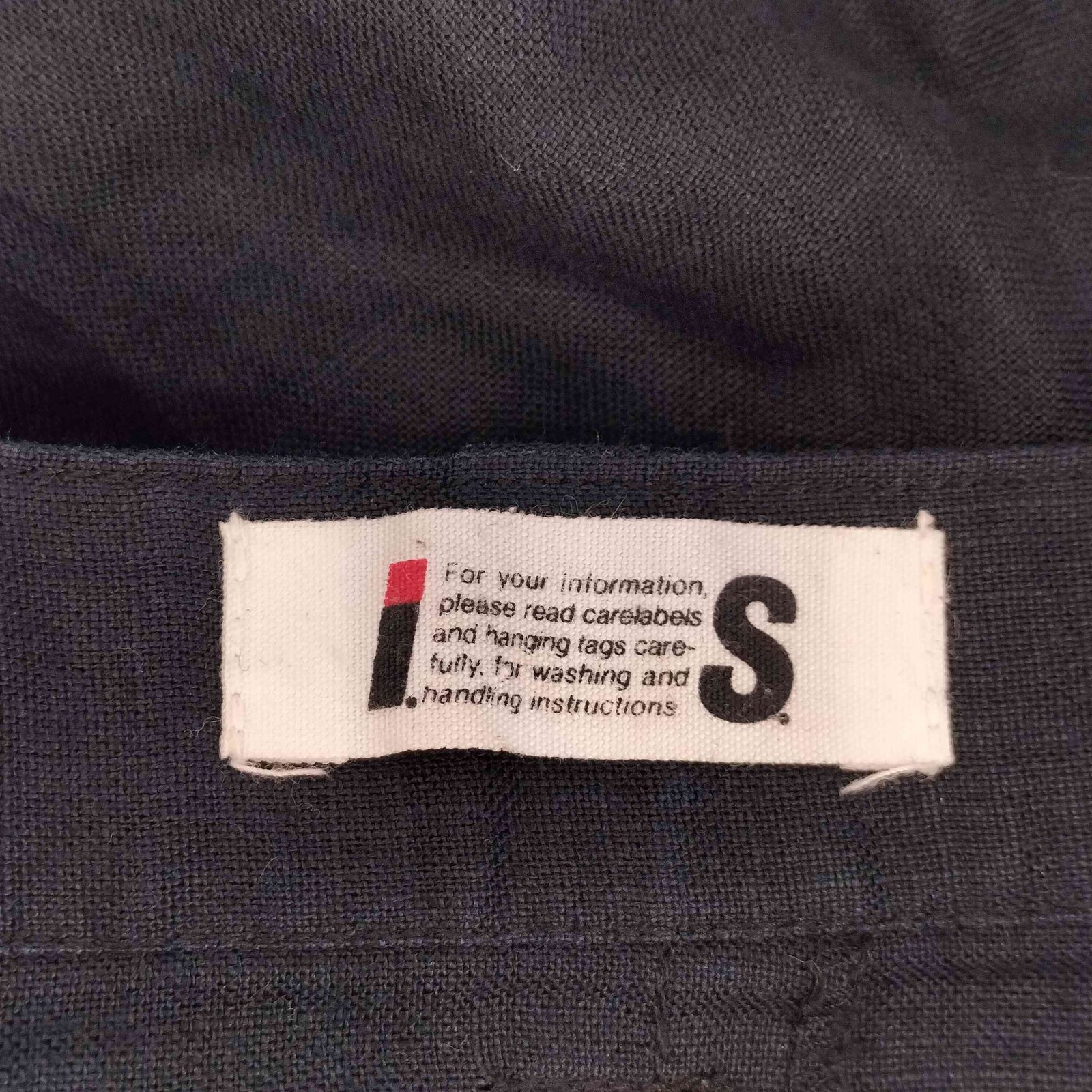 I.S.