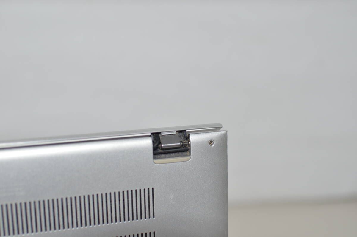 中古ノートパソコン DELL Inspiron 7300 Windows11+office Core i7