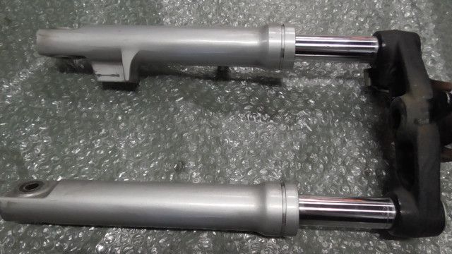 ビーノモルフェ FI SA37J の フロントフォークセット 1760066639