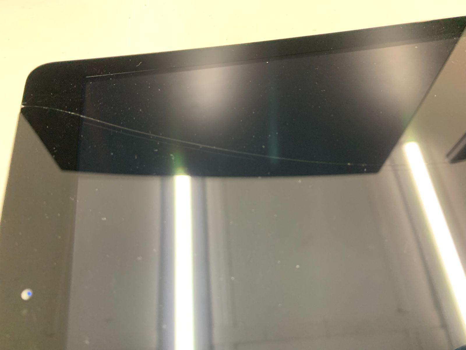 ジャンク品※ [55]【状態：画面割れ＋筐体ゆがみ】iPad 第6世代 Wi-Fi+ 