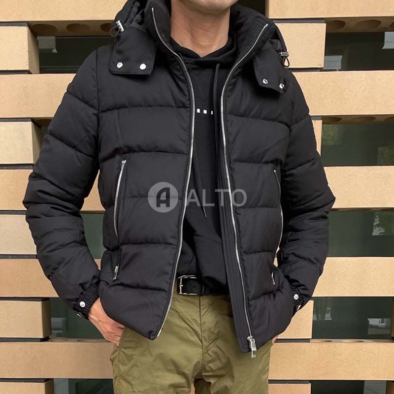 新品 タトラス DOMIZIANO　ダウン　サイズ5　黒　23AW ☆出荷の前にプレスをかけて配送☆ 2025-2026秋冬物モデル TATRAS