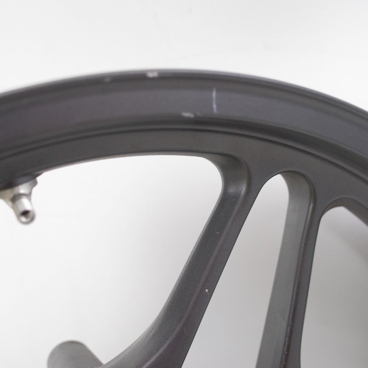 ホンダ CB1100 SC65 純正 フロントホイール MGC 目視で曲がり無し ガリキズ小 BRIGHTFACE_UK