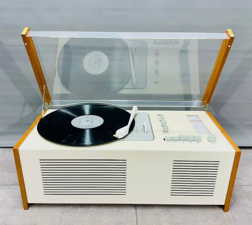 レコードプレーヤー