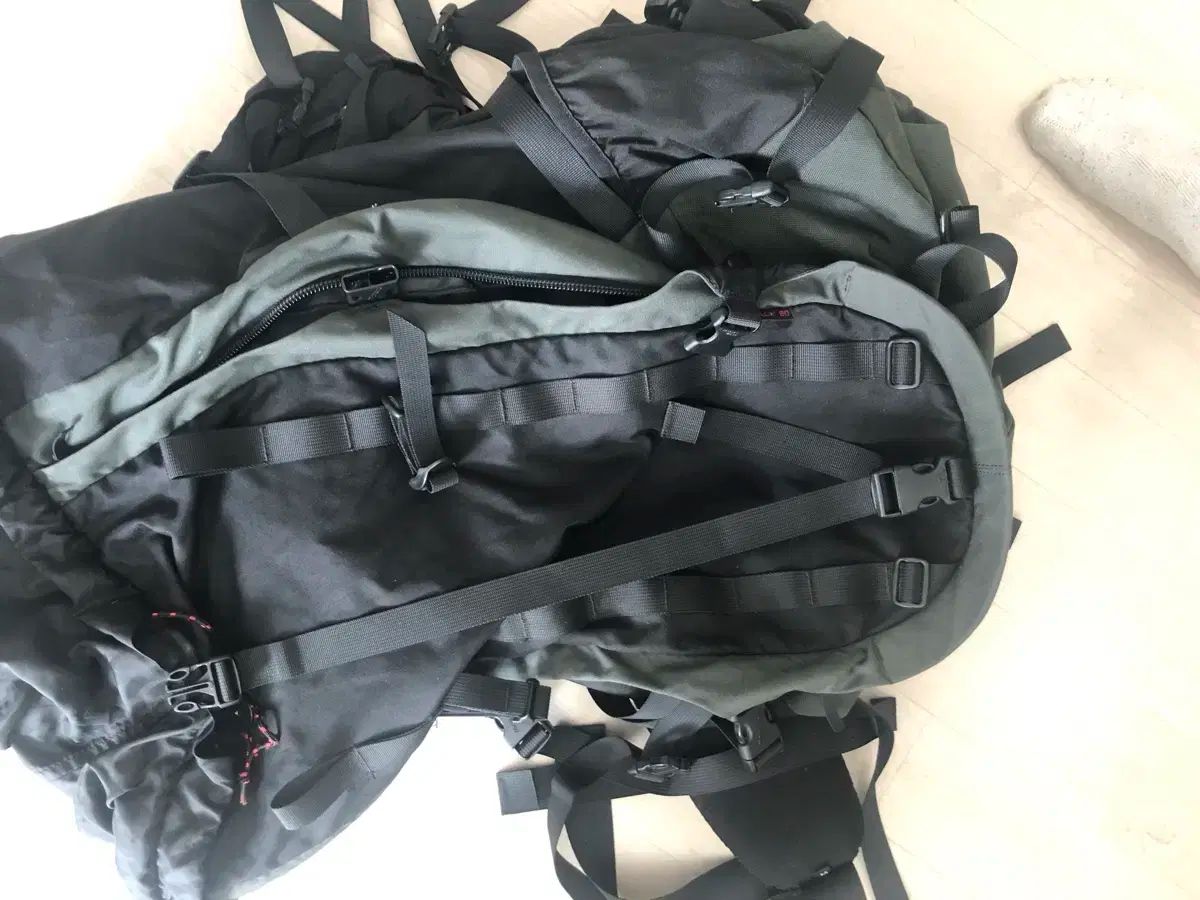 80L バックパック