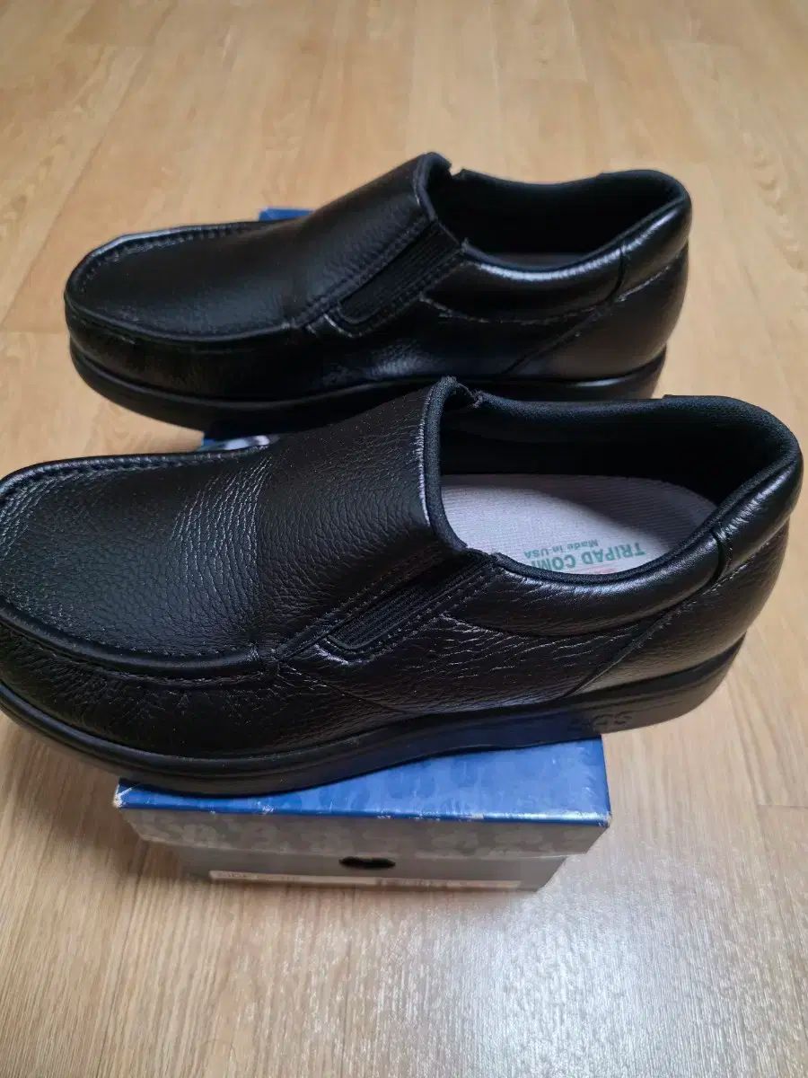 足 快適 sas サイドゴア ローファー