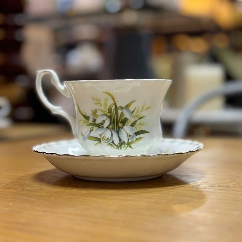 トップ 新品 ロイヤルアルバート 薔薇紋カップ&ソーサー2客 送料込み