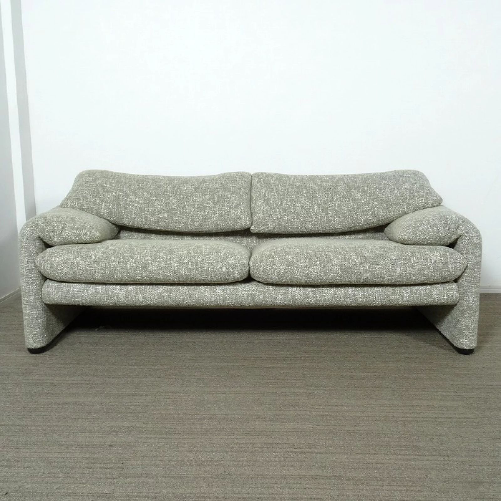 ◾︎SELUNO◾︎ 【展示超美品】Cassina(カッシーナ) 675 MARALUNGA ...