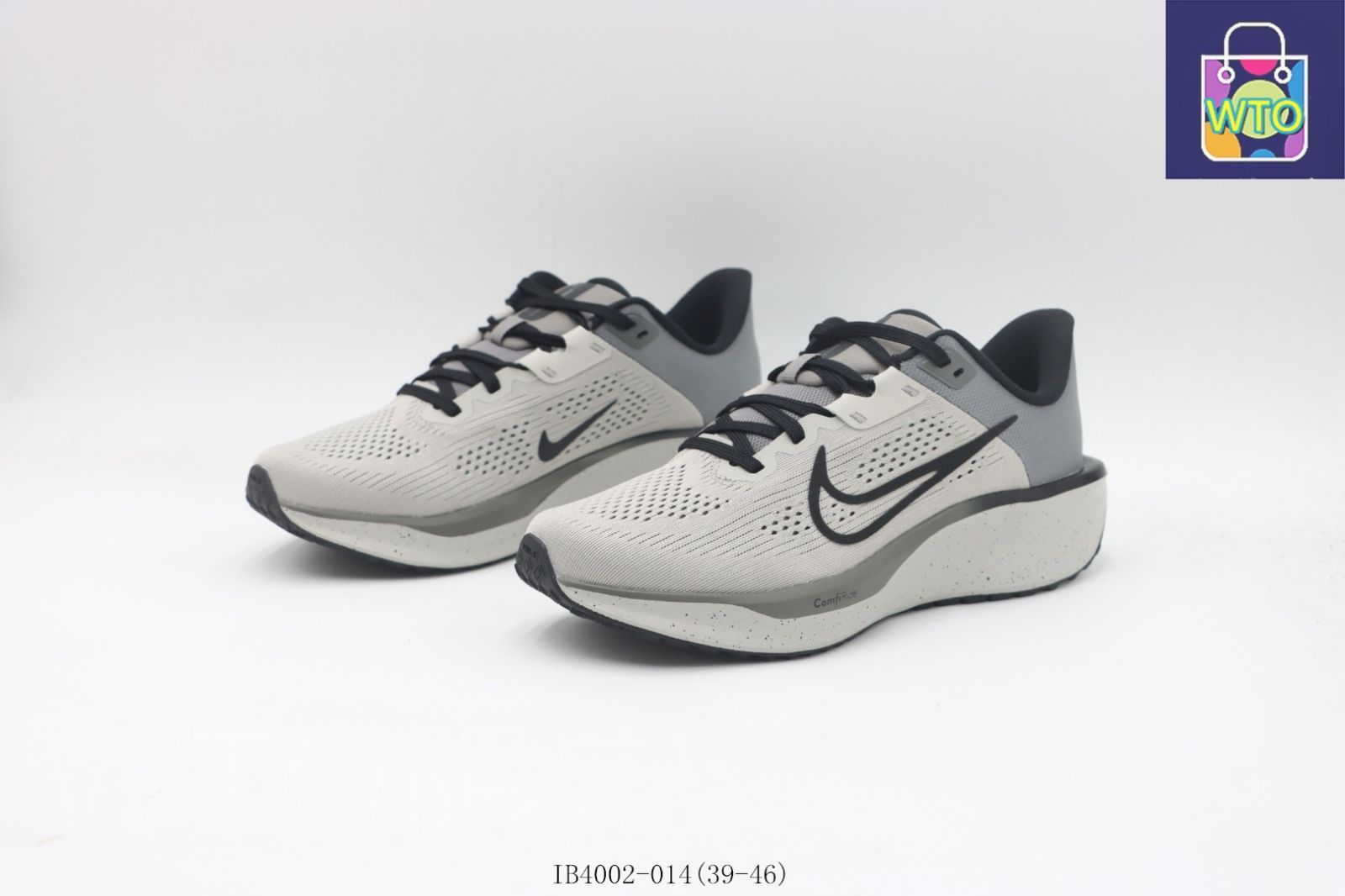 ランニングシューズ