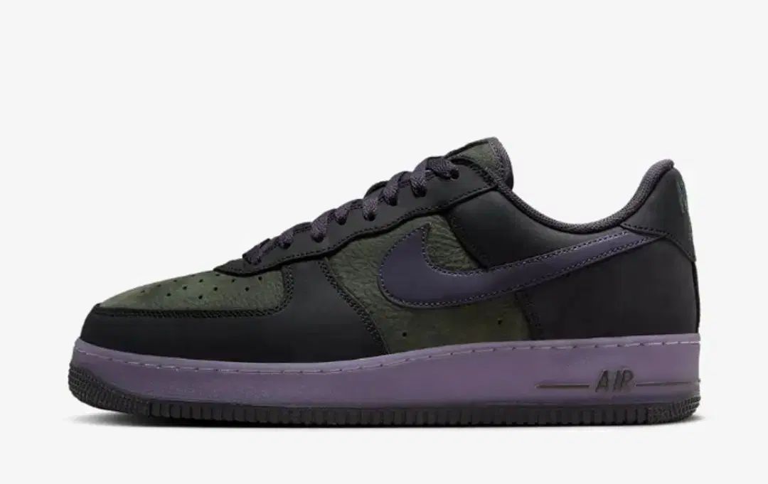 NIKE ナイキ エアフォース 1 HF0014 ー 001 レトロ ソウル 黒 アン セコイア