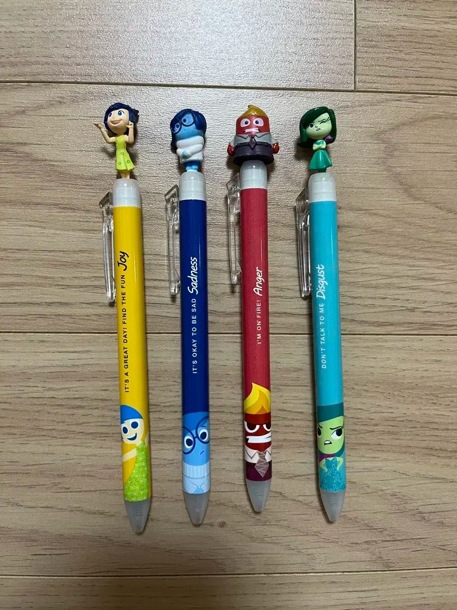 りん出品 インサイド・アウト ボールペン