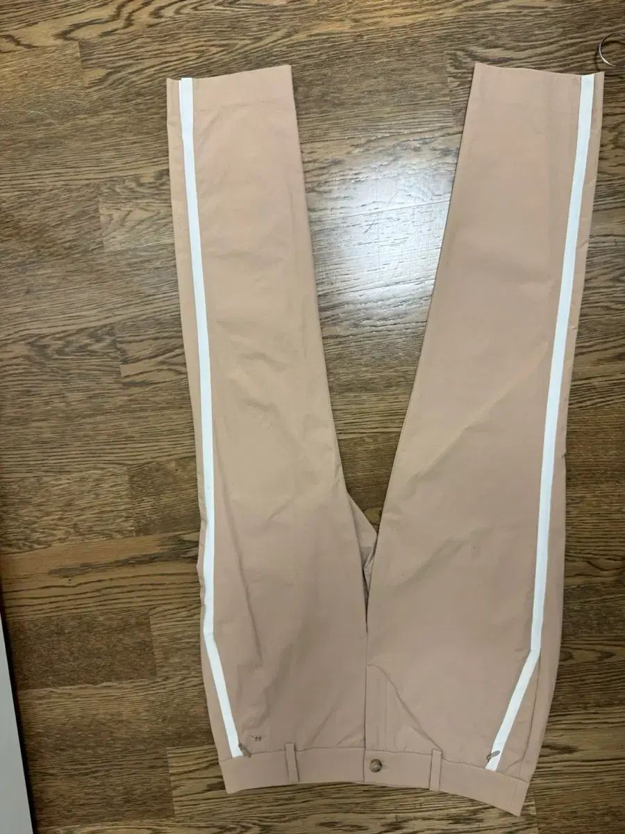 J.LINDEBERG J.リンドバーグ 百貨店 本物の商品です