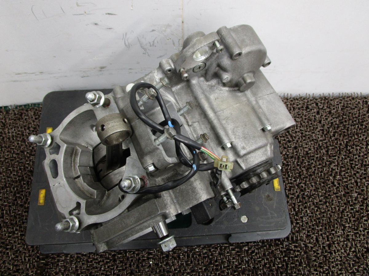 ショップ KDX125SR エンジン腰下 クランクケース □A5221！DX125A