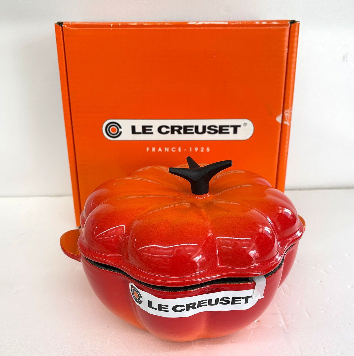 【美品】LE CREUSET カボチャ型　両手鍋　22センチ 送料無料】LE CREUSET ルクルーゼ ココット パンプキン 両手鍋