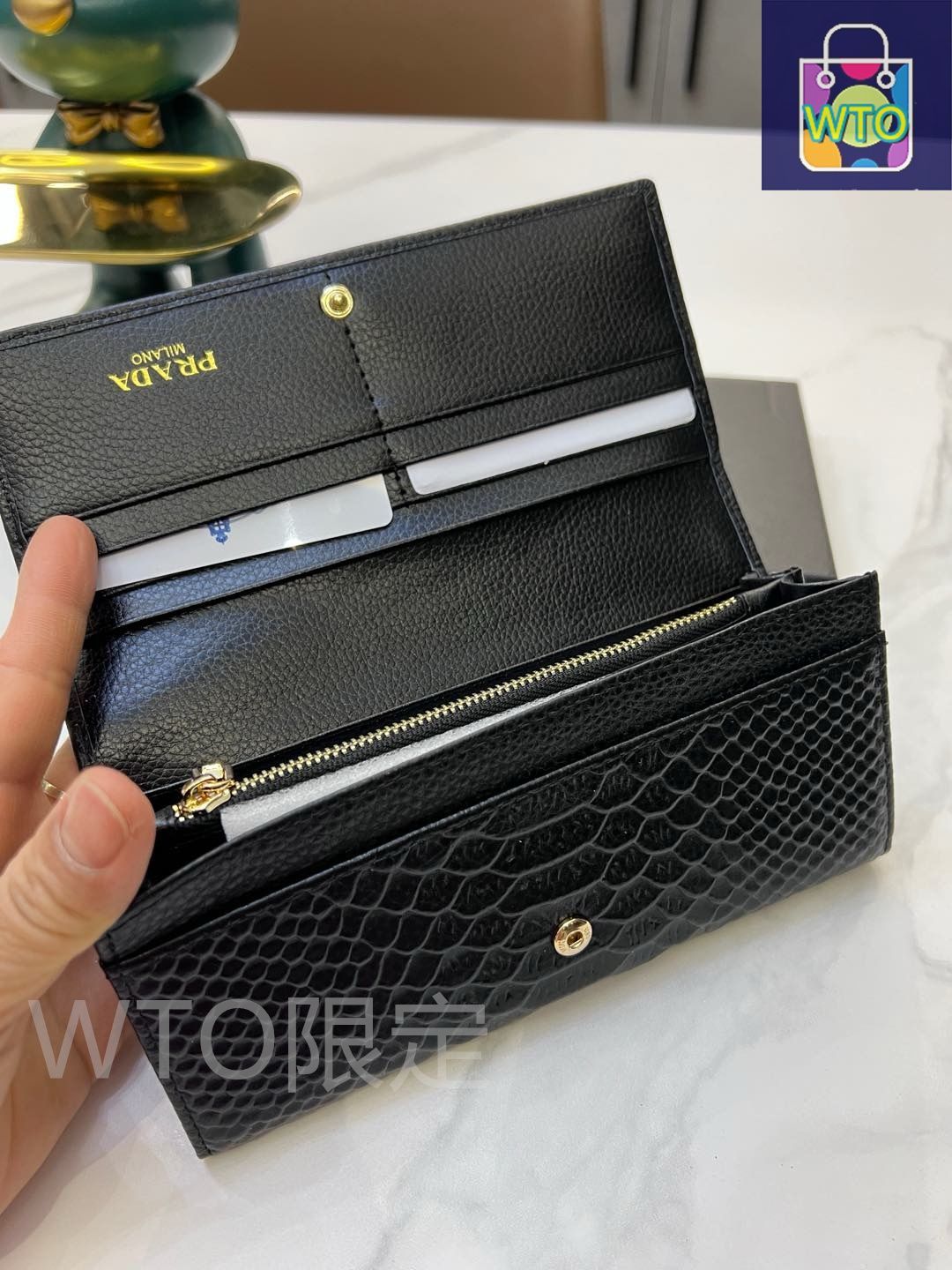 関税負担なし☆PRADA バイフォールド レザーウォレット 今日特価】Prada レディースウォレット, バイフォールドデザイン