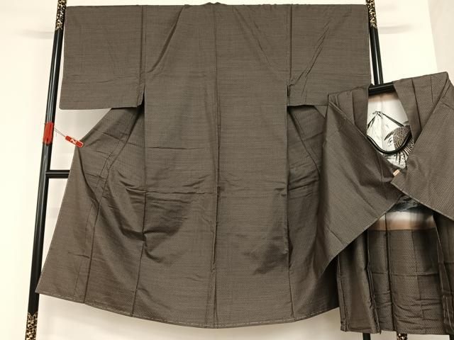 平和屋着物男性 本場大島紬 アンサンブル 亀甲文様 正絹 逸品