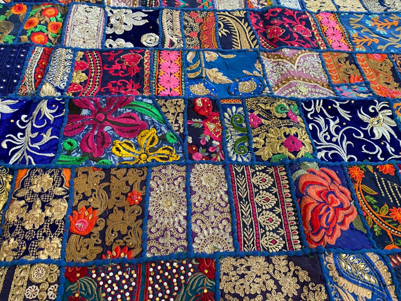 カンバディア ネイビー パッチワーク インド 手仕事 インド刺繍