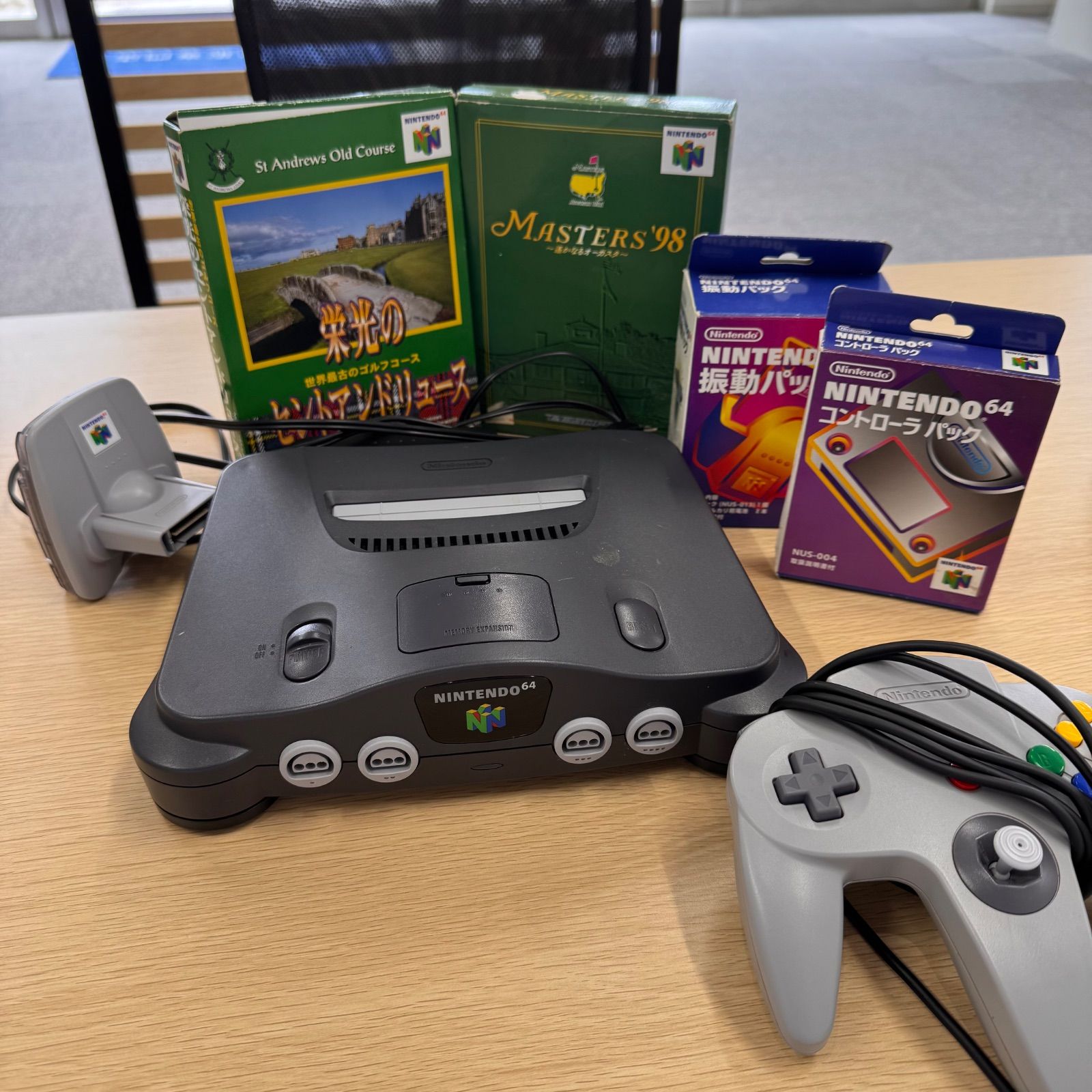 アテッサ新作モデル 動作確認済み】NINTENDO64 本体 ソフト2本 まとめ売り - メルカリ Nintendo Switch