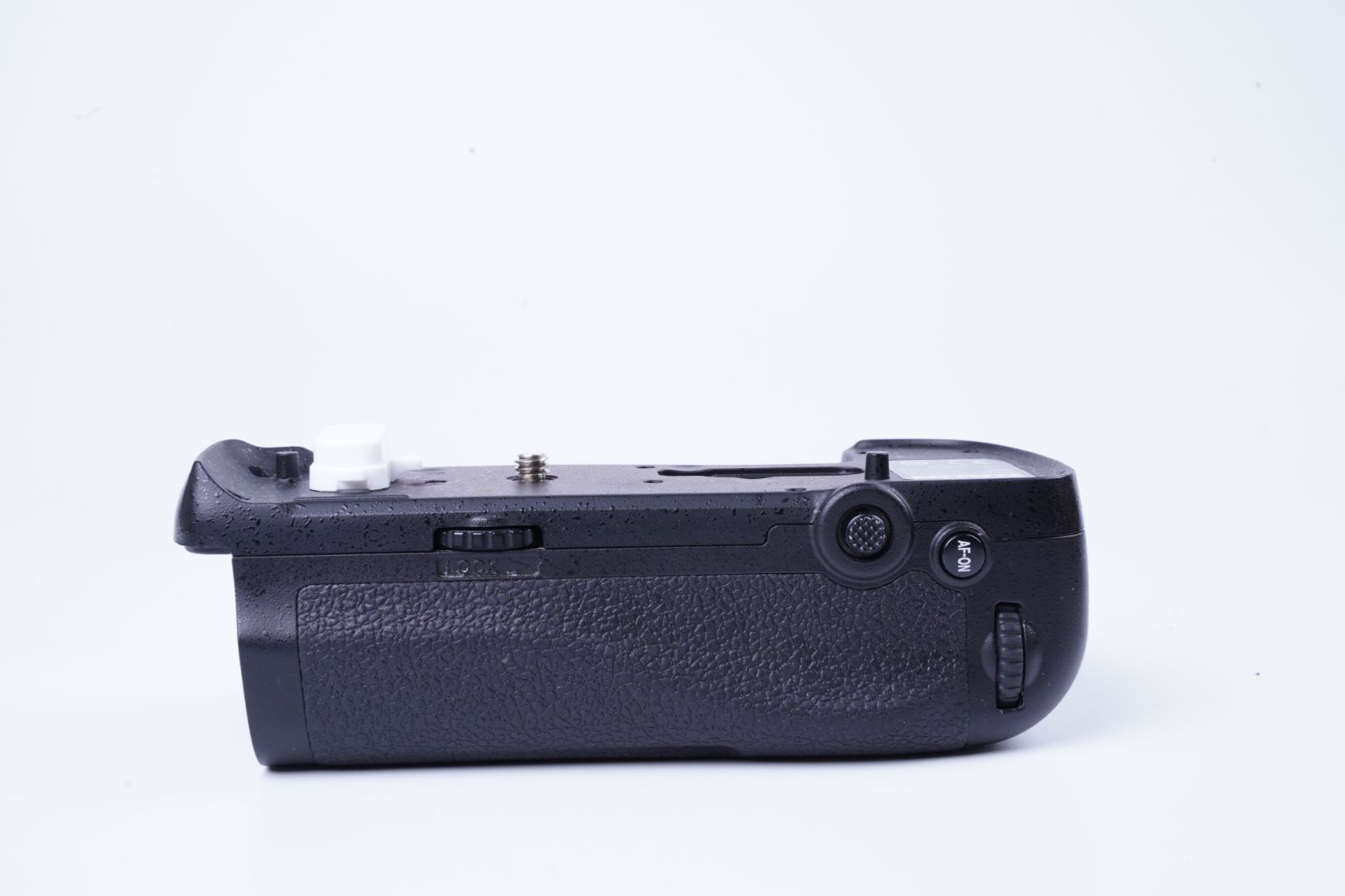 Nikon ニコン マルチパワーバッテリーパック MB-D18 #2660A