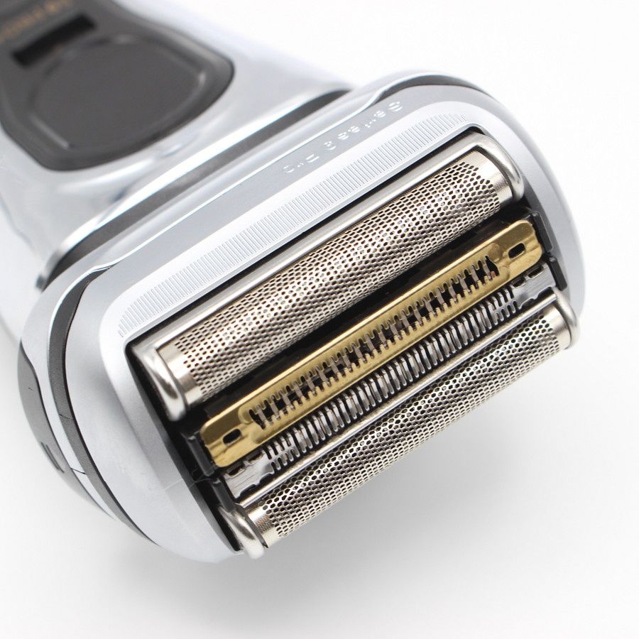 良い ブラウン シリーズ9 PRO+ 9555cc 5in1自動アルコール洗浄器付き