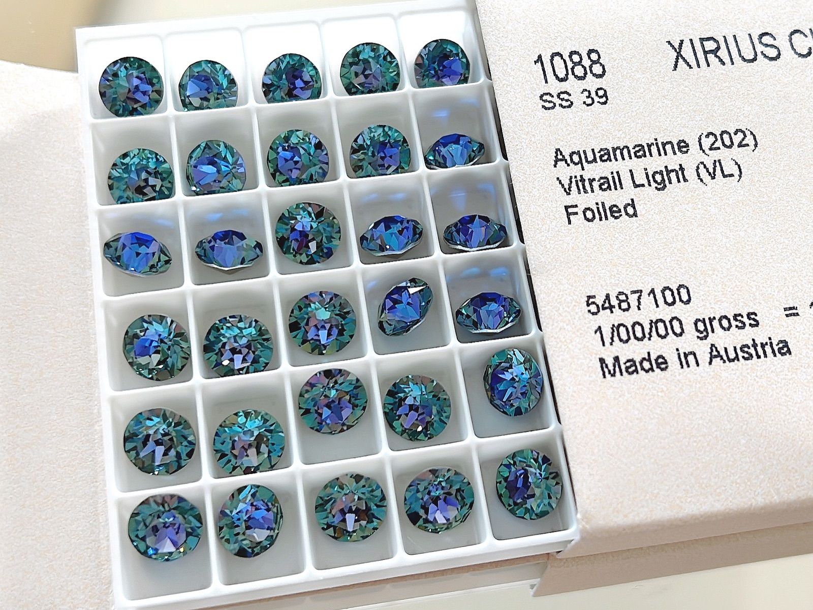 SWAROVSKI #1088 SS39 アクアマリンヴィトラルライト - メルカリ