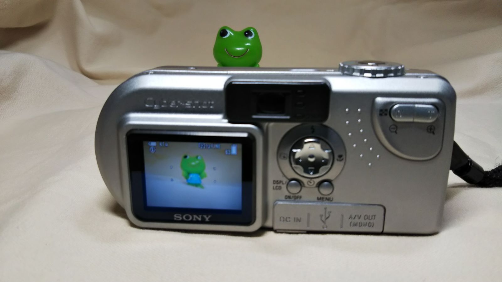 Sony Cyber-shot コンパクトデジカメ 5台セット　DSC-P9含む Amazon | SONY Cyber-Shot(サイバーショット) P9 デジタルスチルカメラ
