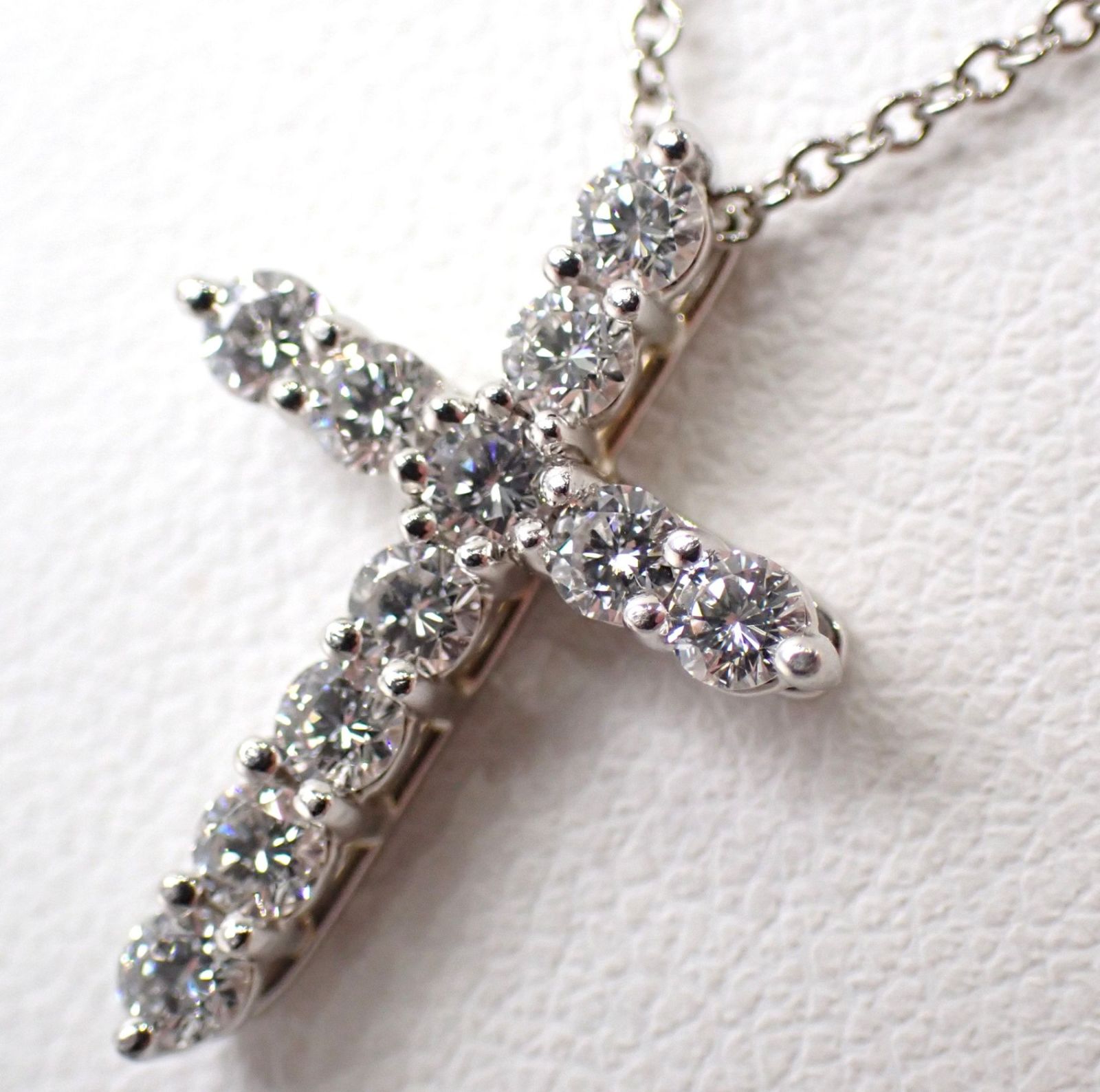 美品 TIFFANY&Co.(ティファニー) クロスダイヤネックレス Pt950 3.9g 