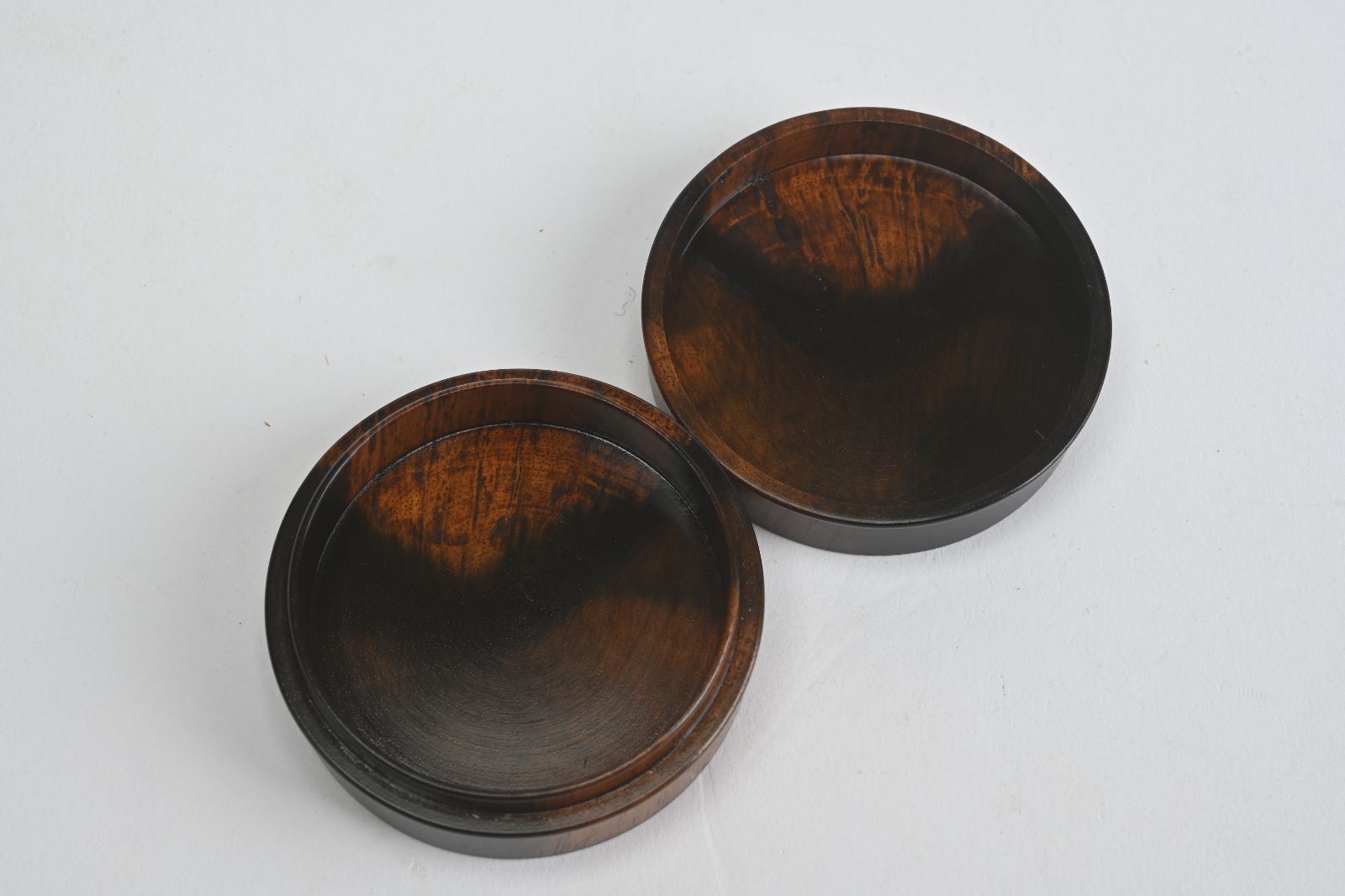 岩倉隆作　黒柿　香合　共箱　茶道具 岩倉隆作 黒柿 香合 共箱 茶道具