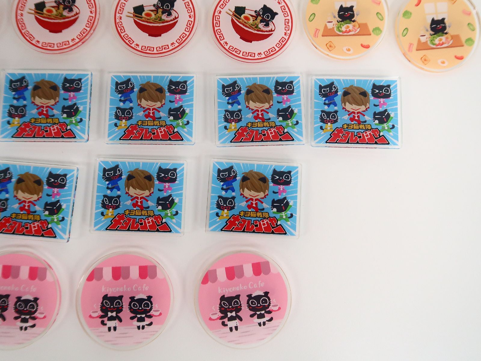 30個 キヨ15周年くじ G賞 キヨ猫アクリルバッジ - メルカリ