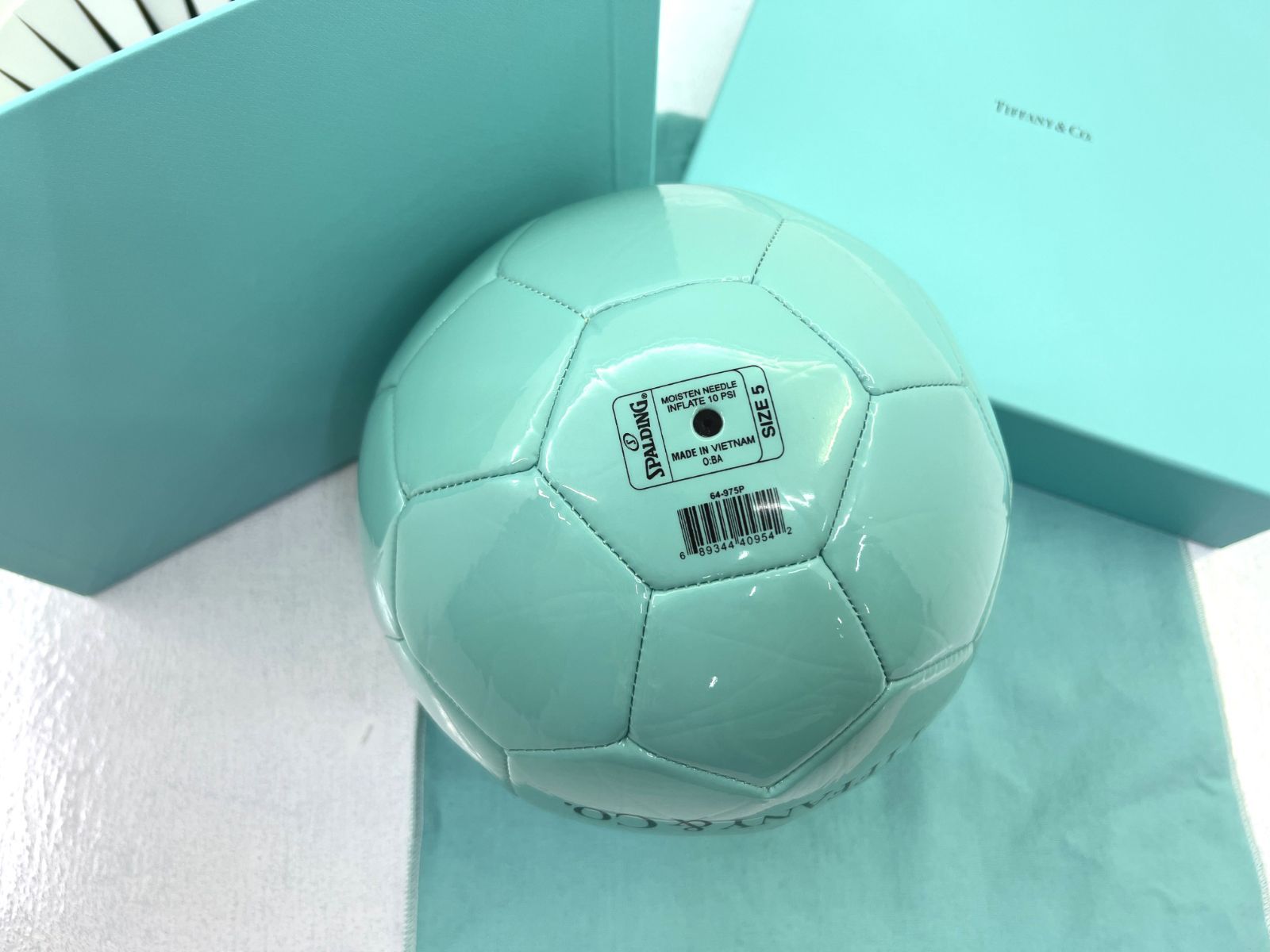 【盛岡85-0001】【併売】 TIFFANY&Co ティファニー × SPALDING スポルティング サッカーボール ５号 希少【中古/80】