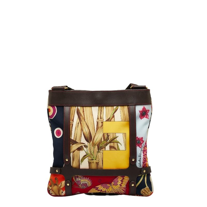 サルヴァトーレフェラガモ アニマル ヒョウ 斜め掛け ショルダーバッグ