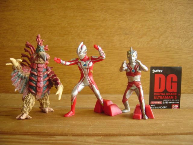 今年も話題の ♯Ges25UAデジタルグレードDGウルトラマン3人気3種 - メルカリ ウルトラマンメビウス