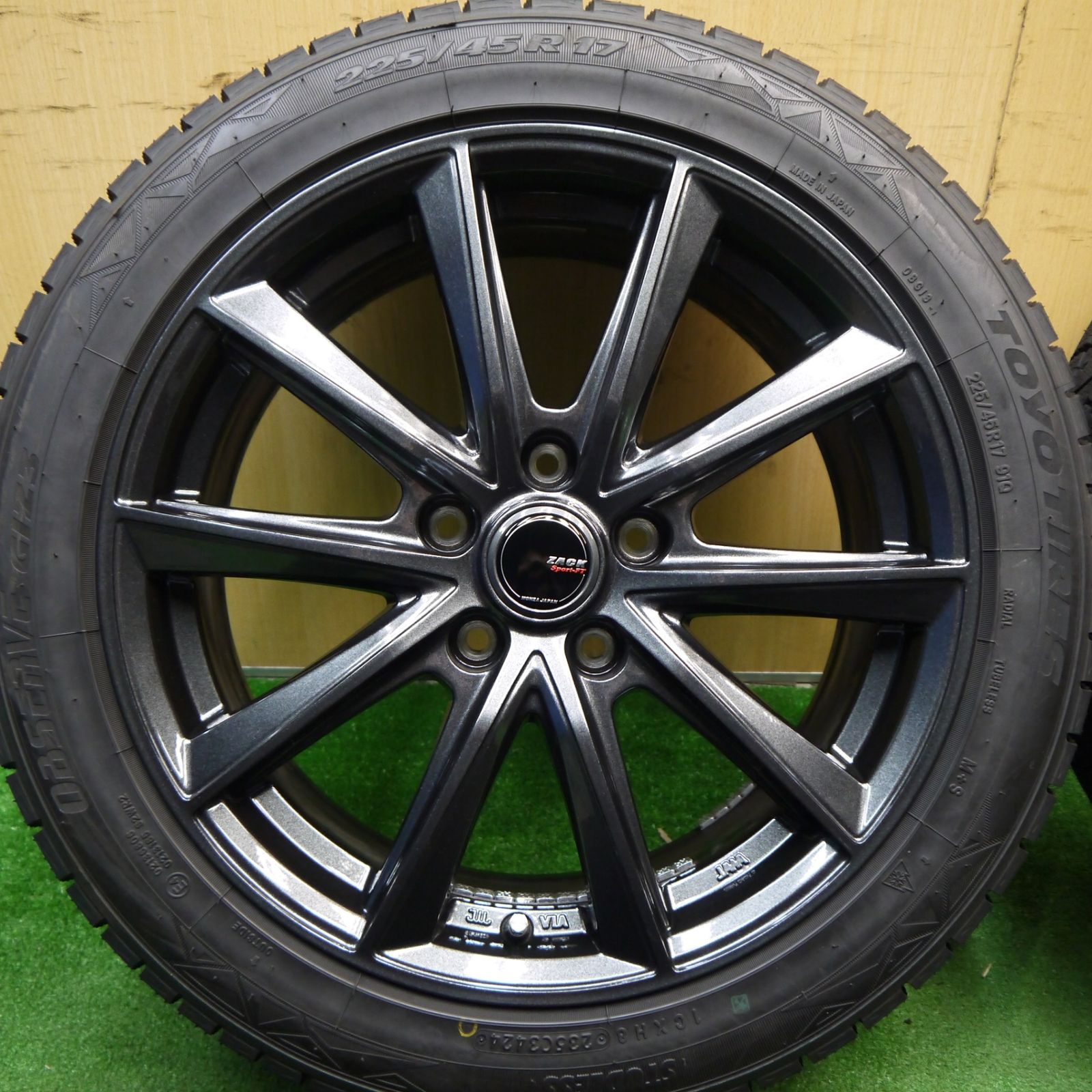 ZACK sport-9スタッドレス 195/65R15 ZACK SPORT-FT 14x4.5J 4/100 +45 シャドーガンメタ CONTINENTAL