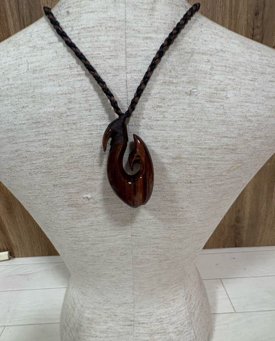 ボーンカービングネックレス(hk1)ハワイアンコア ボーンカービングネックレス(hk1)ハワイアンコア - メルカリ