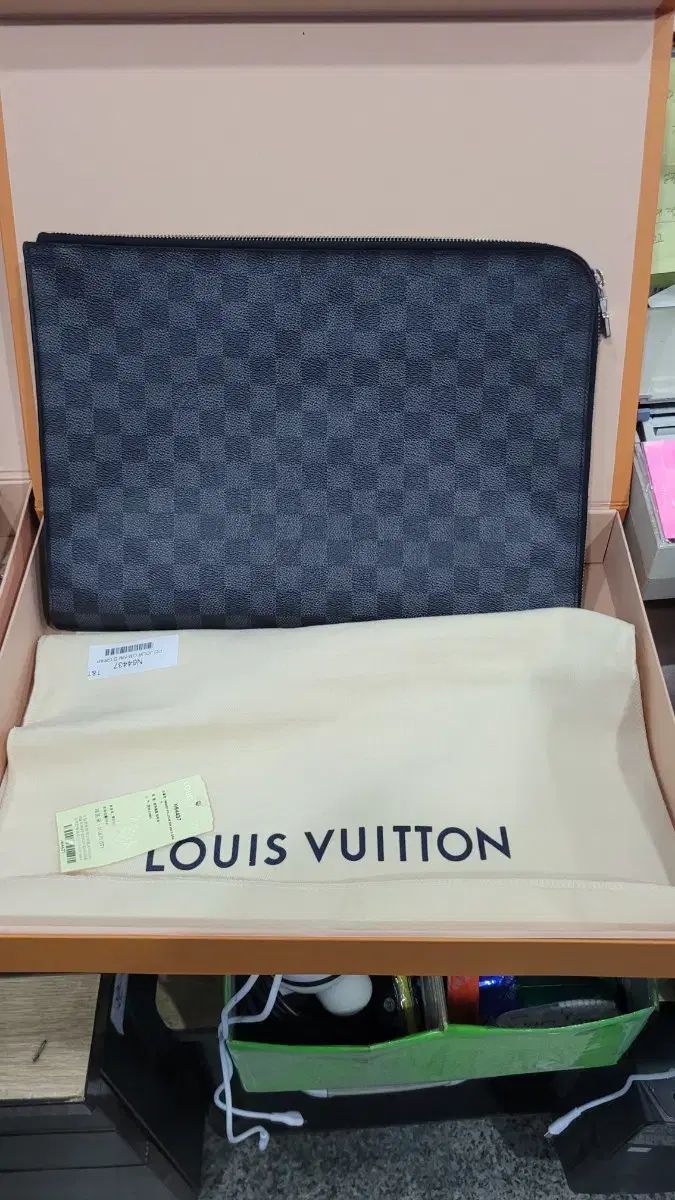 SALE]ヴィトン Vuitton レア ポシェットジュール Louis Vuitton