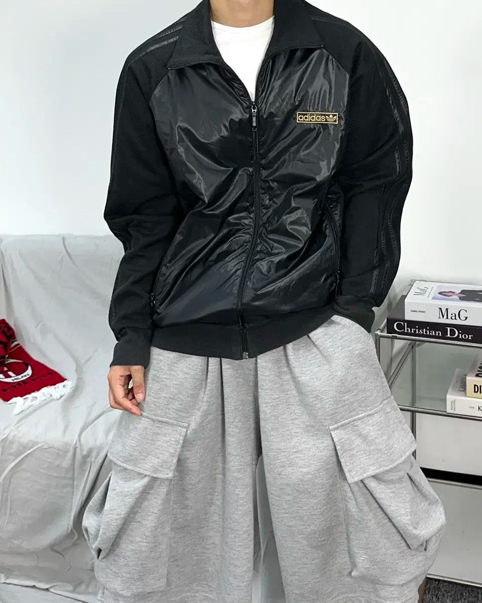 adidas アディダス ゴールド ベッケンバウアー 黒 シャイニングジャージ 105