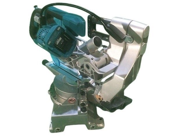 165mm 充電式スライドマルノコ