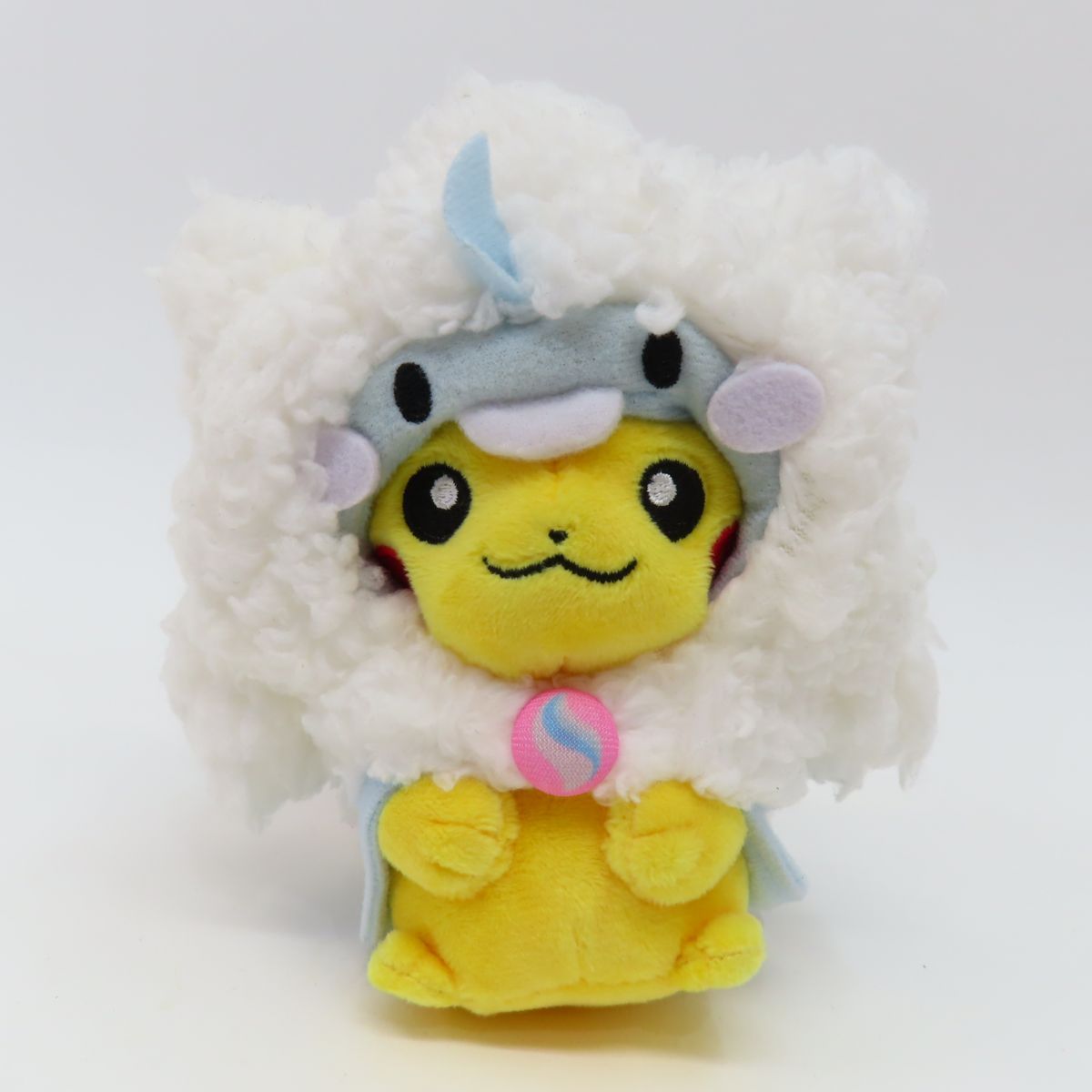 【2025年】お歳暮ギフト ポケモンセンター メガチルタリスのポンチョを着たピカチュウ ぬいぐるみ