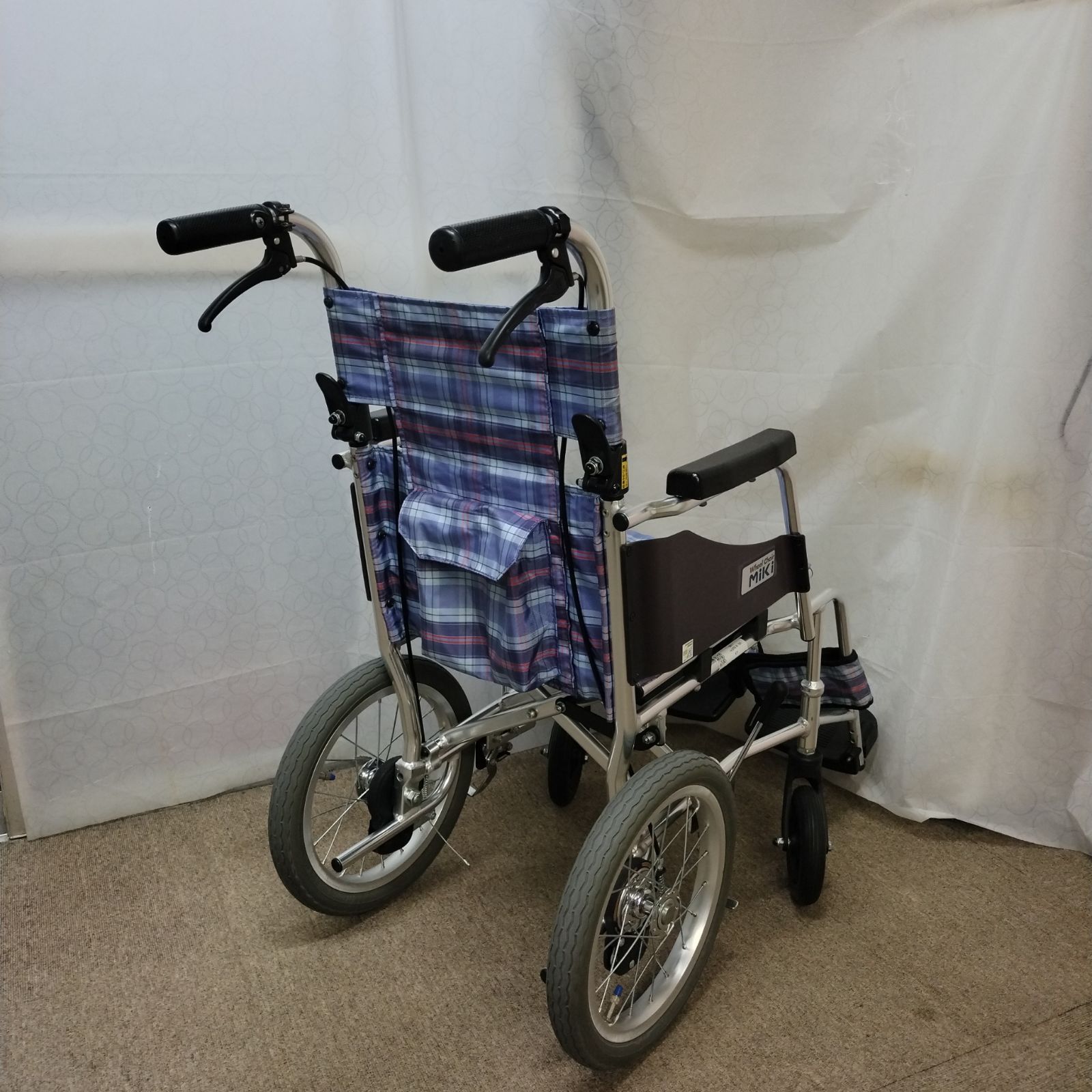 車椅子 車イス