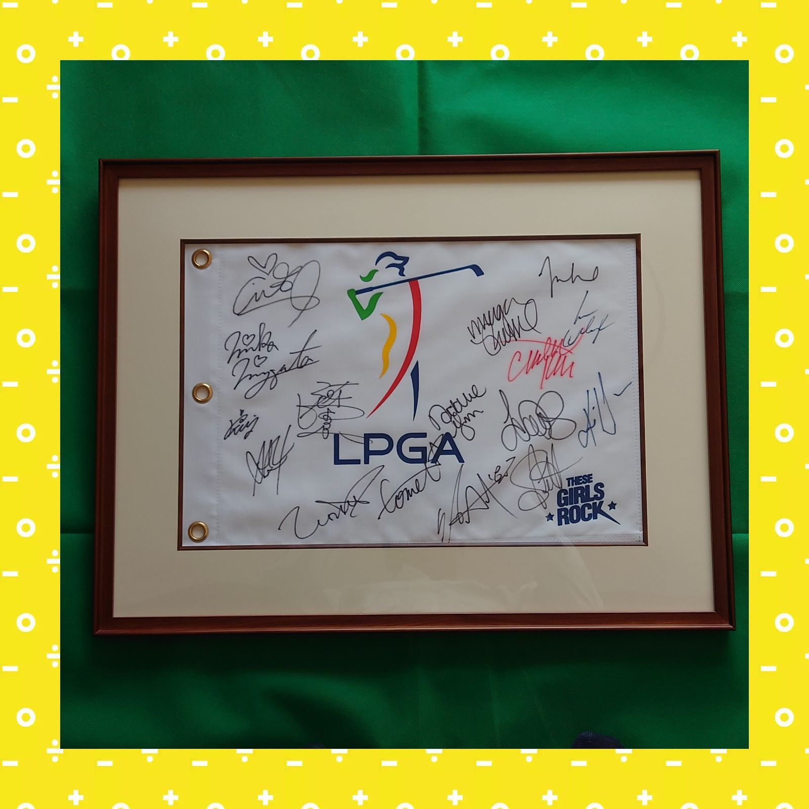 LPGA 女子プロゴルファー サイン（宮里藍他15選手寄せ書き）フラッグ