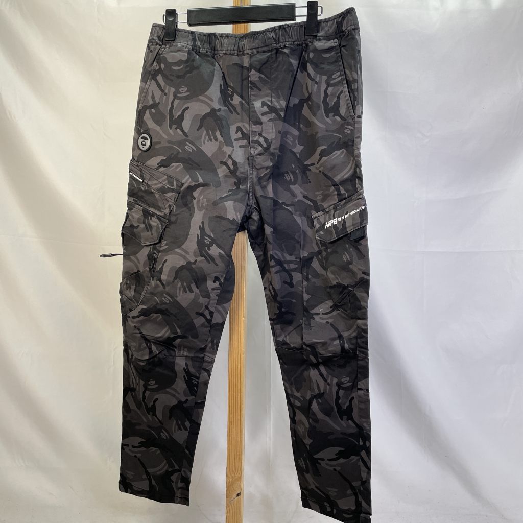 01w-5001 アベイシングエイプ A BATHING APE カモフラ柄 カーゴ
