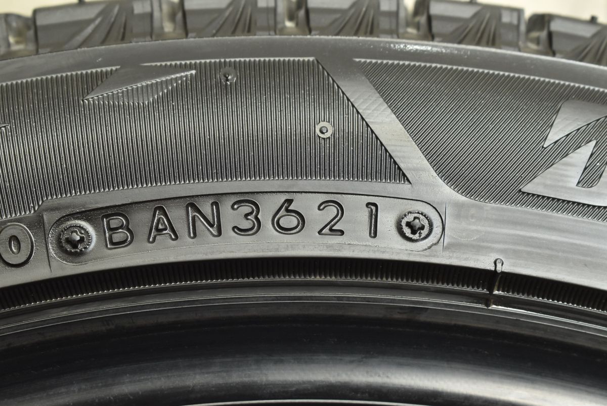 215|45R18 4本セット