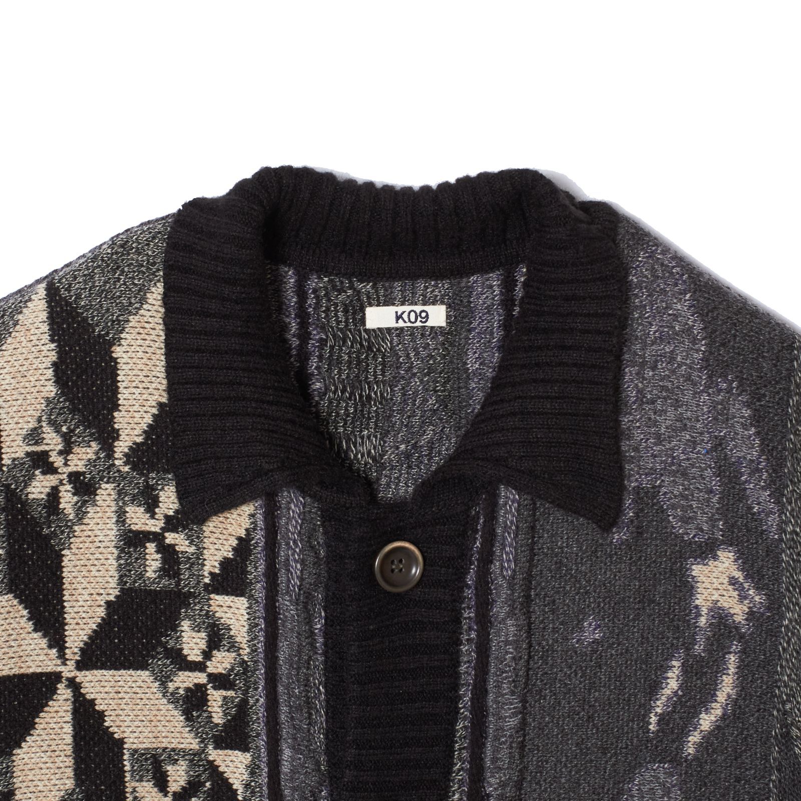 お買い物情報 2023AW KHOKI ニットCOLLAGE JACQUARD KNIT | www