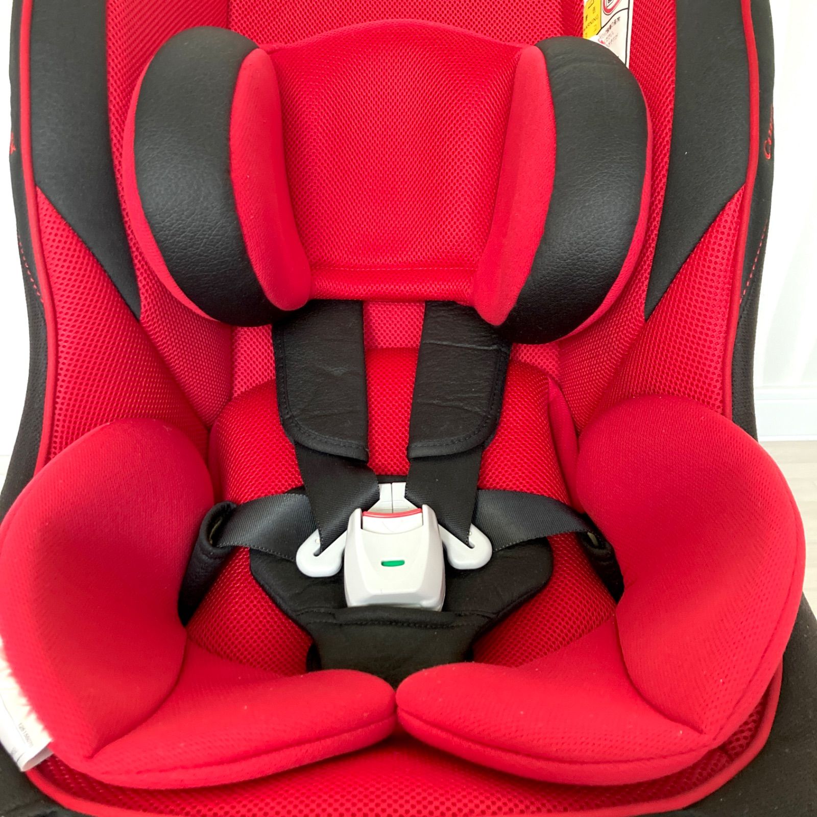 メルカリshops お洗濯済 Combi コンビ チャイルドシート ミニマグランデ 軽量 安心装備