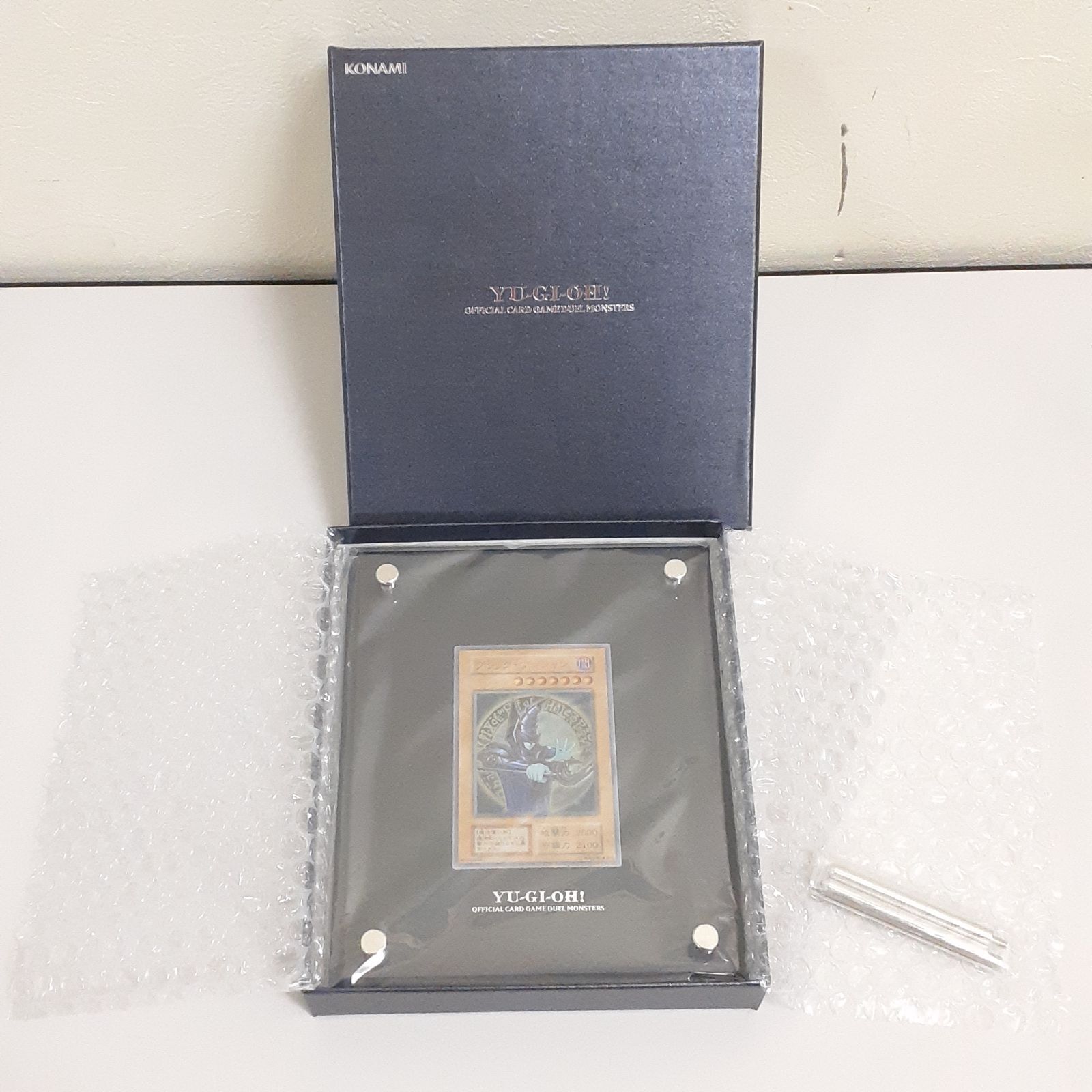 最安値　遊戯王　ブラックマジシャン　ステンレス コナミスタイル|KONAMIの公式通販サイト | 遊戯王OCGデュエル