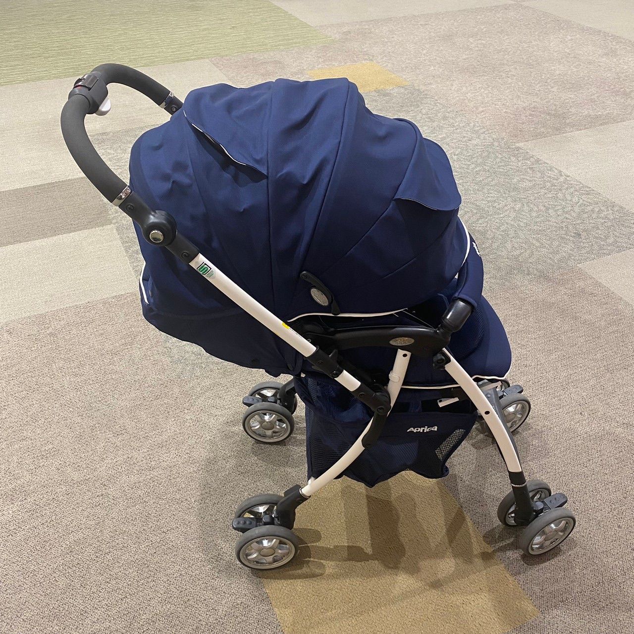アップリカ【赤ちゃん本舗限定】ベビーカー ラクーナビッテ ネイビー